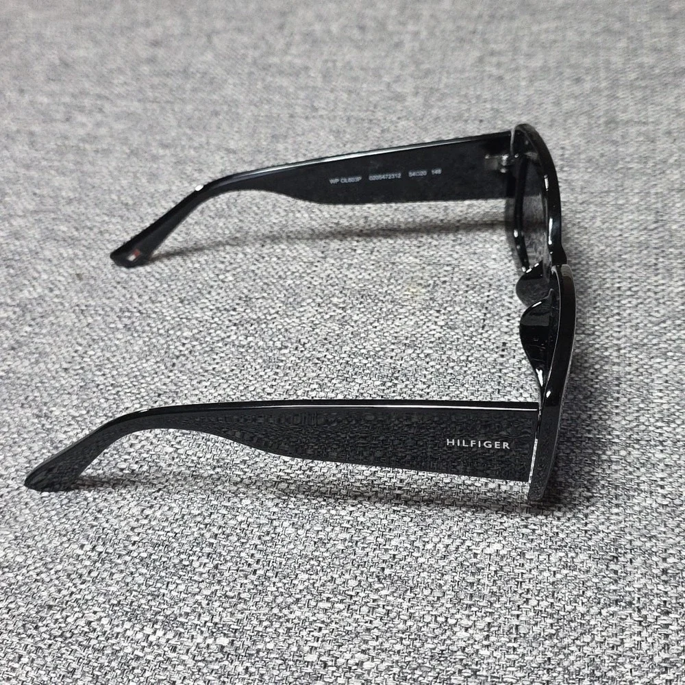 Tommy Hilfiger Womans Sunglasses WP OL 603P 54 20 148 Black